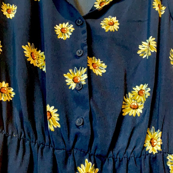 Dress - Picture 2 of 6